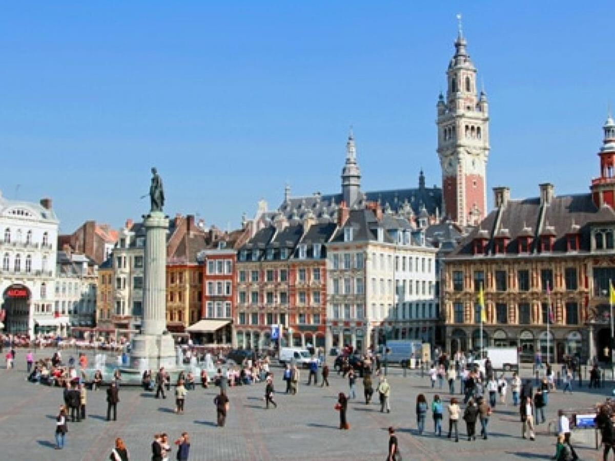 La Chambre Jaune Maison Avec Grande Terrasse Et Garage Prive Lille Exterior foto