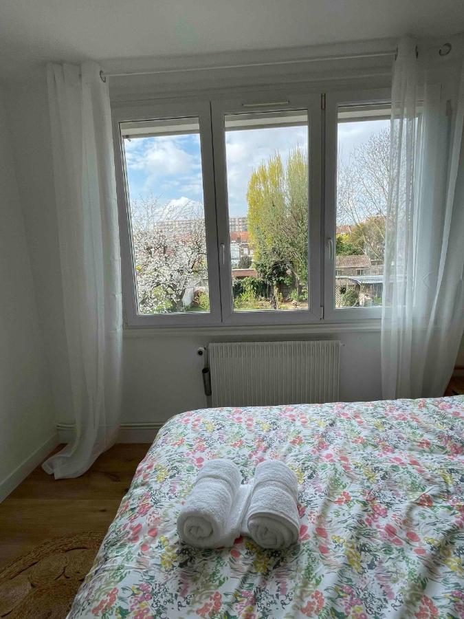 La Chambre Jaune Maison Avec Grande Terrasse Et Garage Prive Lille Exterior foto