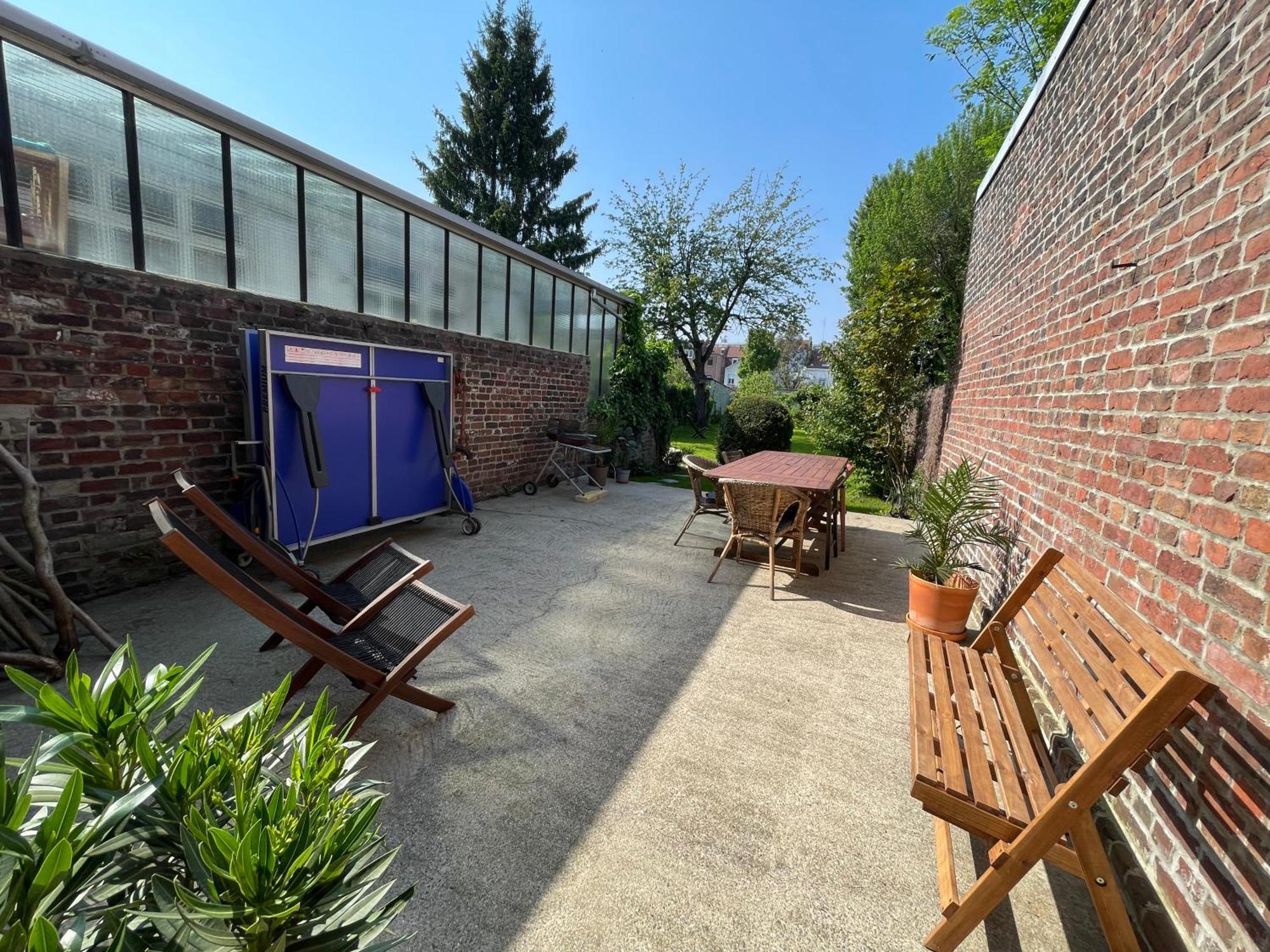 La Chambre Jaune Maison Avec Grande Terrasse Et Garage Prive Lille Exterior foto